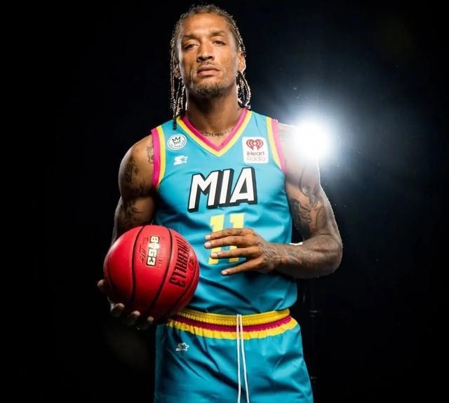 总决赛打得, 迈克尔比斯, 比斯利 总决赛打得, 迈克尔比斯, 比斯利