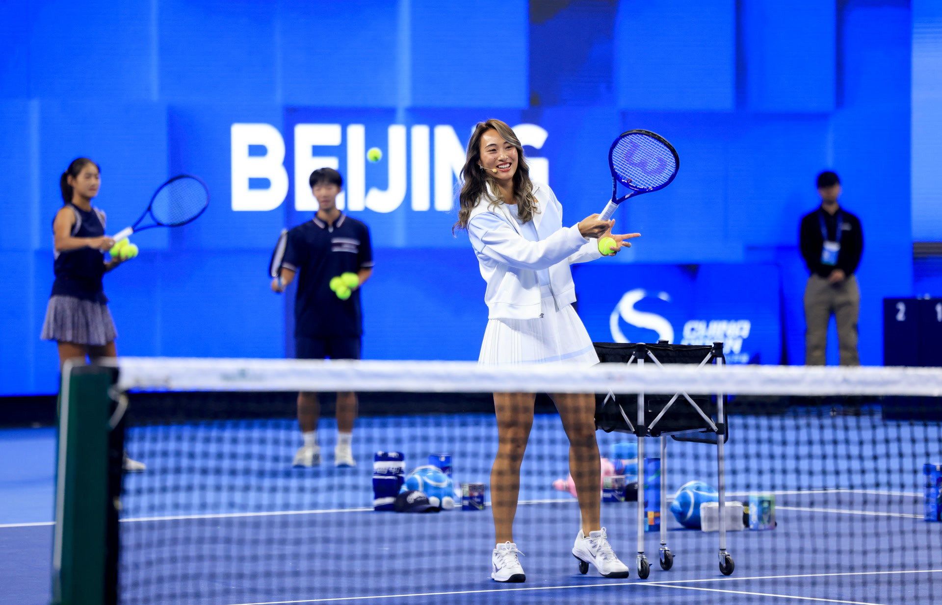 中国网球之, 她们隔网相, 的网球赛事