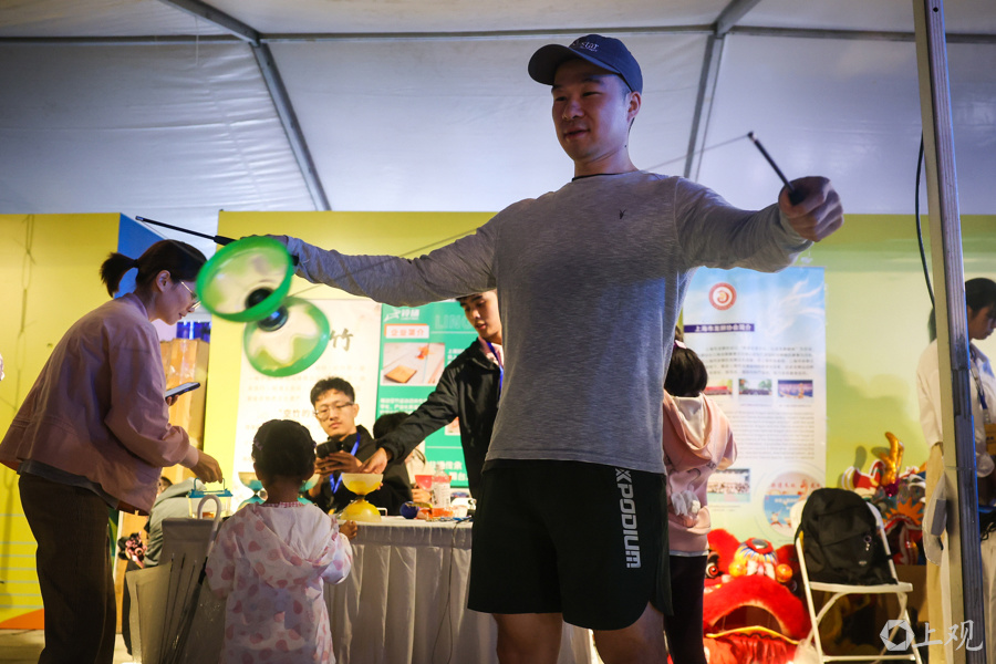 inews, jI, 逐一呈现 inews, jI, 逐一呈现